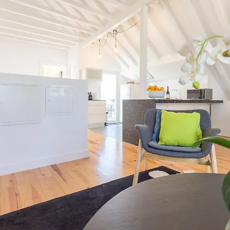 Not Dispo T3 120m2 Over The Roof With Terrasse * Cascais